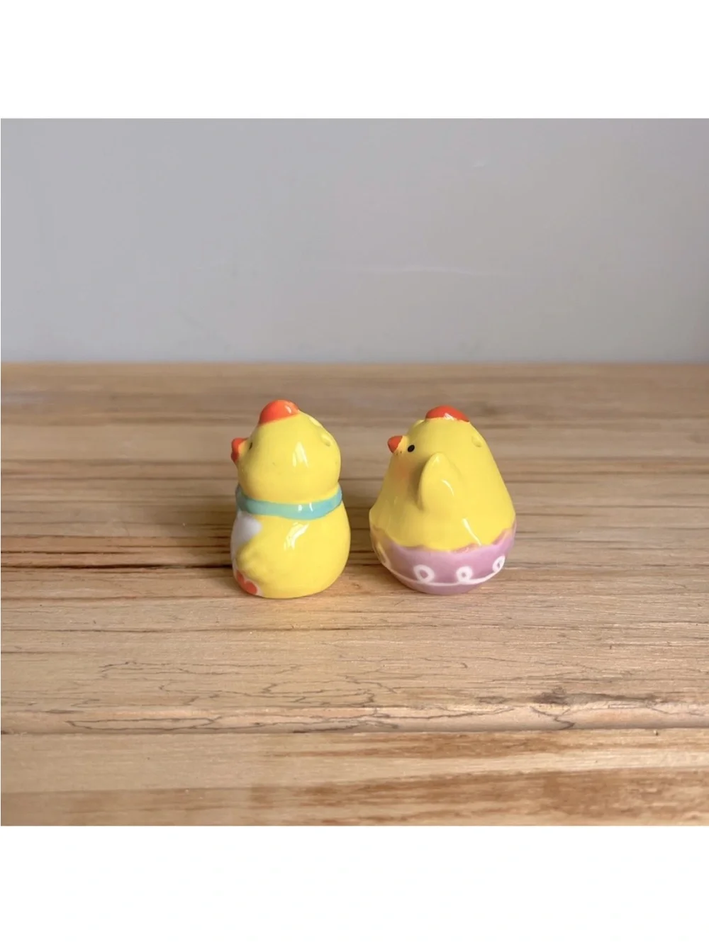 Anthropomorphic Easter Chicks salt and pepper shakers-NWOT